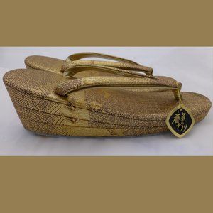 Traditional Japanese (Geysha/Komono) Gold Sandals